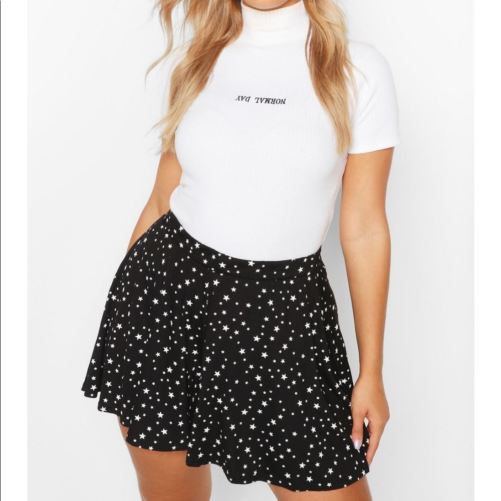 BLACK STAR SHORTS